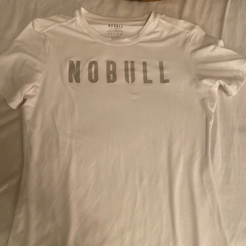 Womens nobull tee